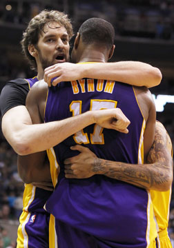 Pau Gasol enseña el camino de la victoria a los Lakers y Rudy suma y sigue con los Nuggets