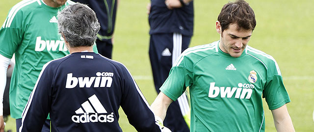 José Mourinho ni habla a Iker Casillas ni quiere verle a su alrededor