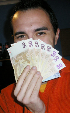 Un estudio demuestra que el dinero da la felicidad... hasta cierto punto