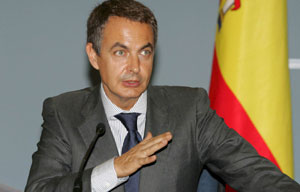 Zapatero anima a bancos y cajas a que mantengan un nivel razonable de crditos inmobiliarios