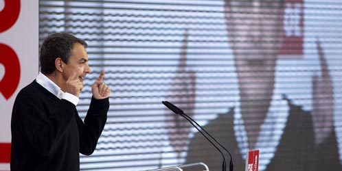 Zapatero pide el voto a los leales pero también a los críticos con el PSOE