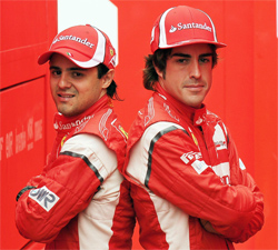 Alonso pinta la cara de 'rojo Ferrari' a un Massa que no ha vuelto desde su accidente