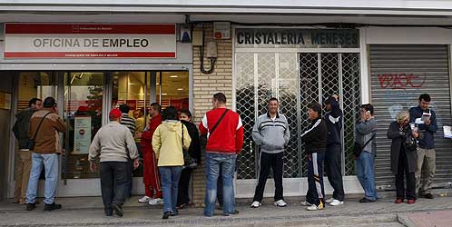 España destruyó otros 800.000 puestos de trabajo en el último año 