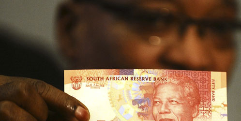 África camina hacia la moneda única empujada por la crisis europea