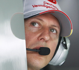 Las retiradas de Schumacher: con Ferrari un empujón, con Mercedes una patada