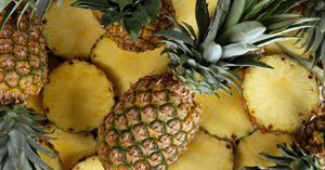 Piña o ananás, una fruta más propia de un crucigrama