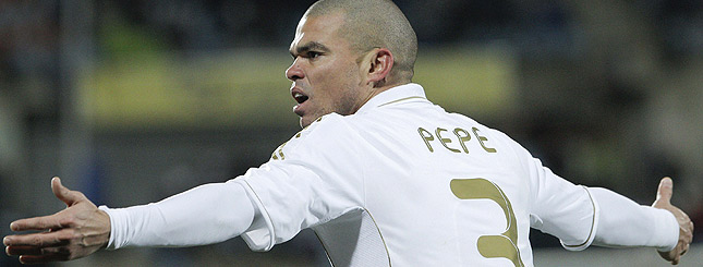 Mourinho no encuentra sitio a Pepe, desplazado por la explosión de Varane