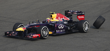 Los despropósitos de Red Bull con Webber dan lugar a una grotesca 'conspiración'