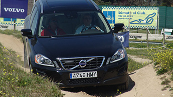 Volvo enseña a sus clientes <BR>a conducir con seguridad