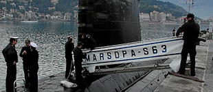 //www.elconfidencial.com/espana/2013-04-27/defensa-hace-caja-la-armada-pone-en-venta-submarinos-de-saldo-por-solo-68-000-euros_203605/