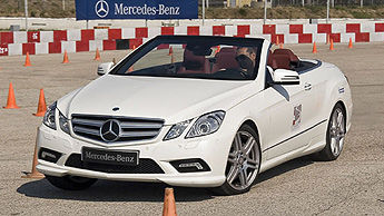 20 años de cursos de conducción Mercedes