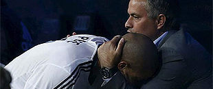 Mourinho 'paga' con la lesión <br>de Varane su castigo a Pepe