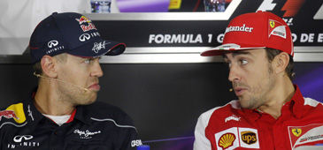 Alonso continúa el desgaste de Ferrari hacia un Red Bull "con problemas de memoria"