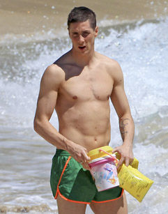 Torres se tuesta en Ibiza