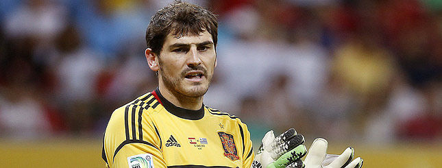 Todos buscaron a Casillas en el día de su 'estreno' tras 145 partidos con España