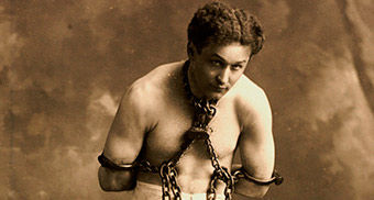 Houdini, escapista, ilusionista y maestro de estafadores