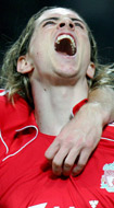 Torres resucita al Liverpool frente al Manchester United