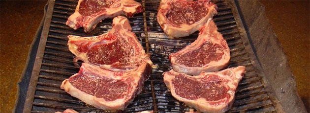 Comer carne roja puede estimular la progresión del cáncer