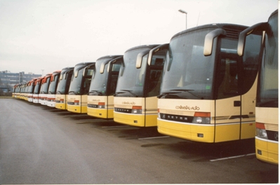 National Express, participada por la familia Cosmen, compra los autobuses Continental Auto a ACS por 660 millones de euros