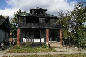 El ‘todo a cien’ llega al mercado inmobiliario: se vende casa en Detroit por 100 dólares 