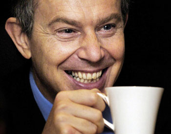 Los británicos se plantean pagar el té en euros