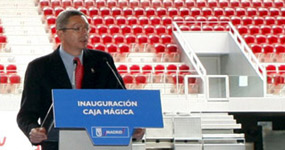 Gallardón ofrece al Real Madrid la Caja Mágica